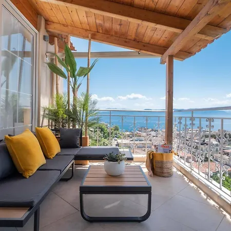 Panoramic View!penthouse 120qm Of Sea & Mountain Feriehus *