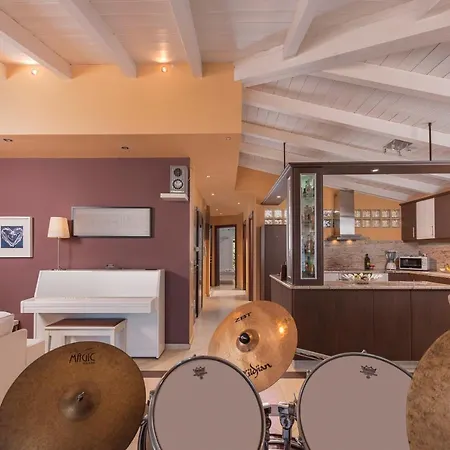 Panoramic View!penthouse 120qm Of Sea & Mountain Дом отдыха Лутра-Эдипсу